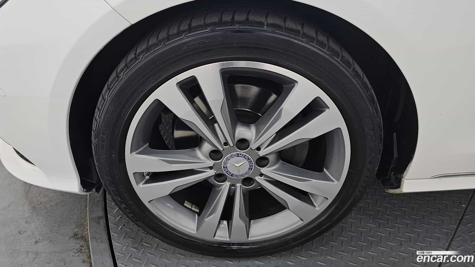 E-Class Mercedes-Benz 2014.2-OUTER-005