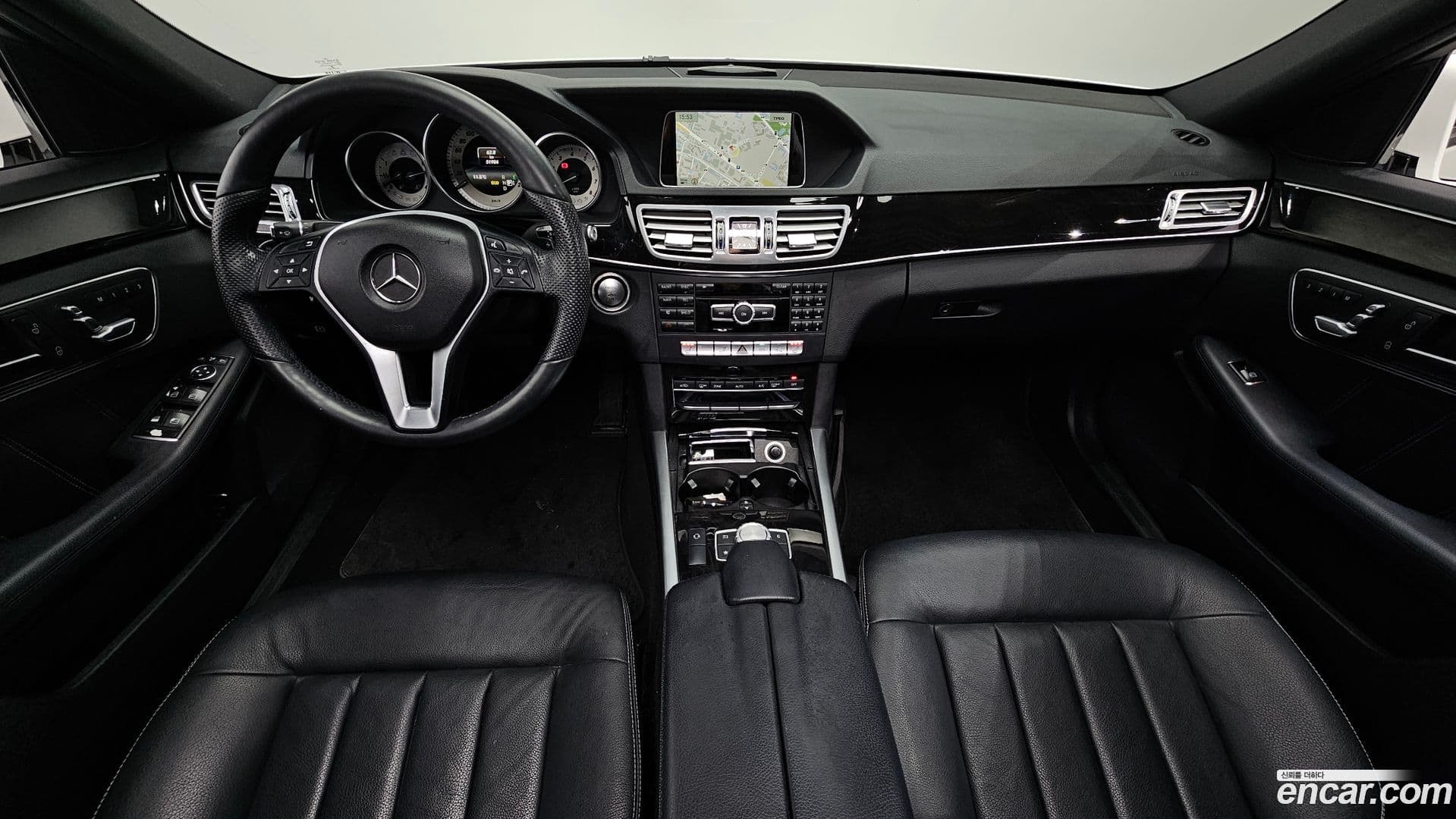 Main__Slider__Photo:E-Class Mercedes-Benz 2014.2-6