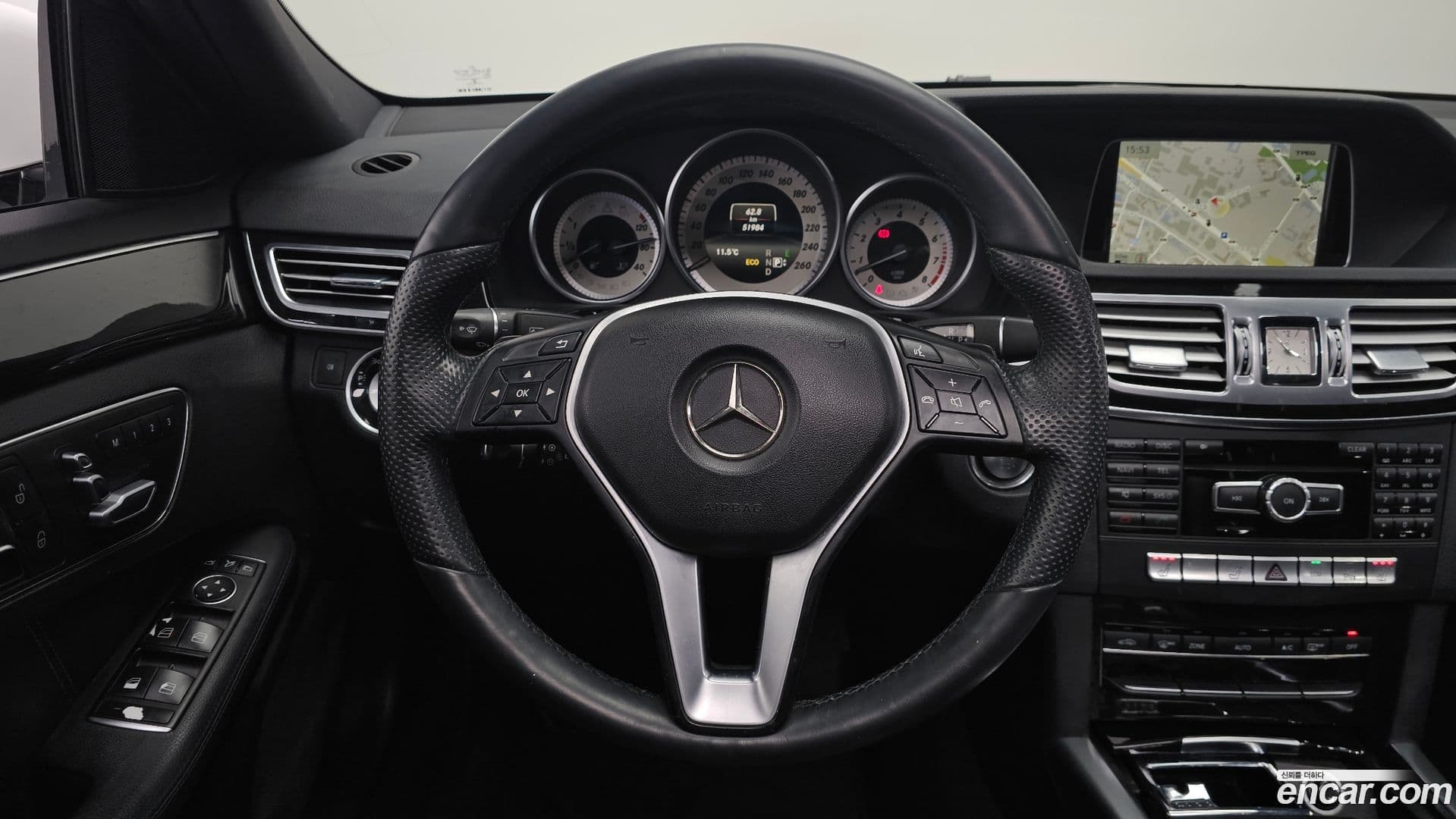 Main__Slider__Photo:E-Class Mercedes-Benz 2014.2-12