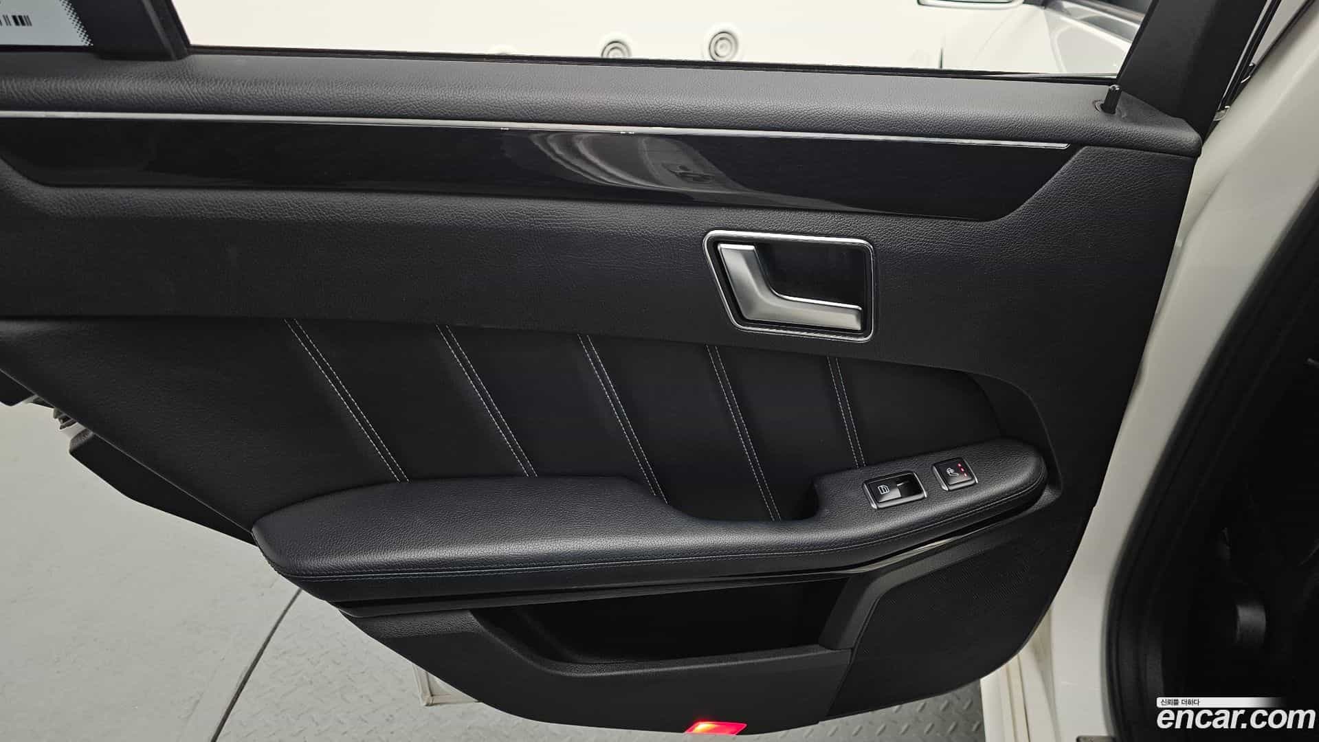 E-Class Mercedes-Benz 2014.2-OPTION-023