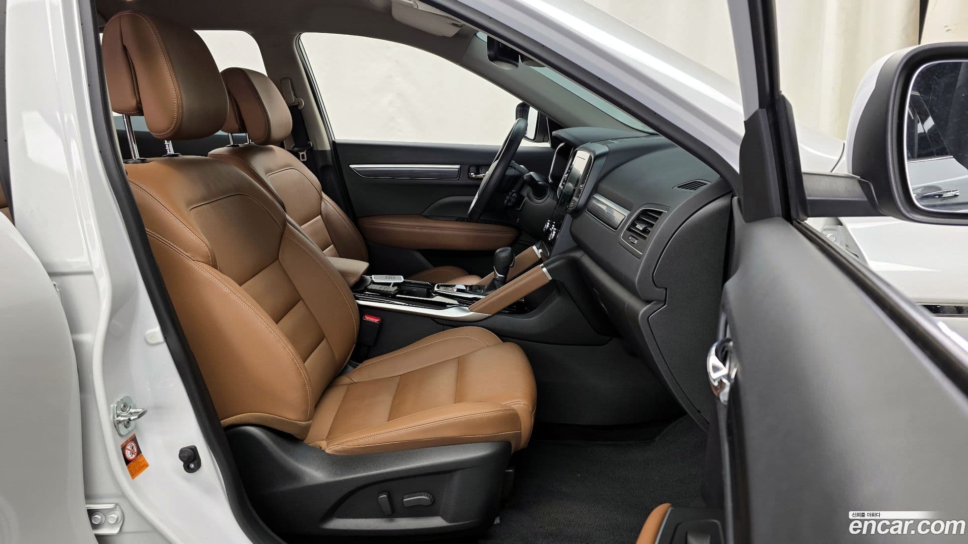 Main__Slider__Photo:QM6 Renault-KoreaSamsung 2022.2-10