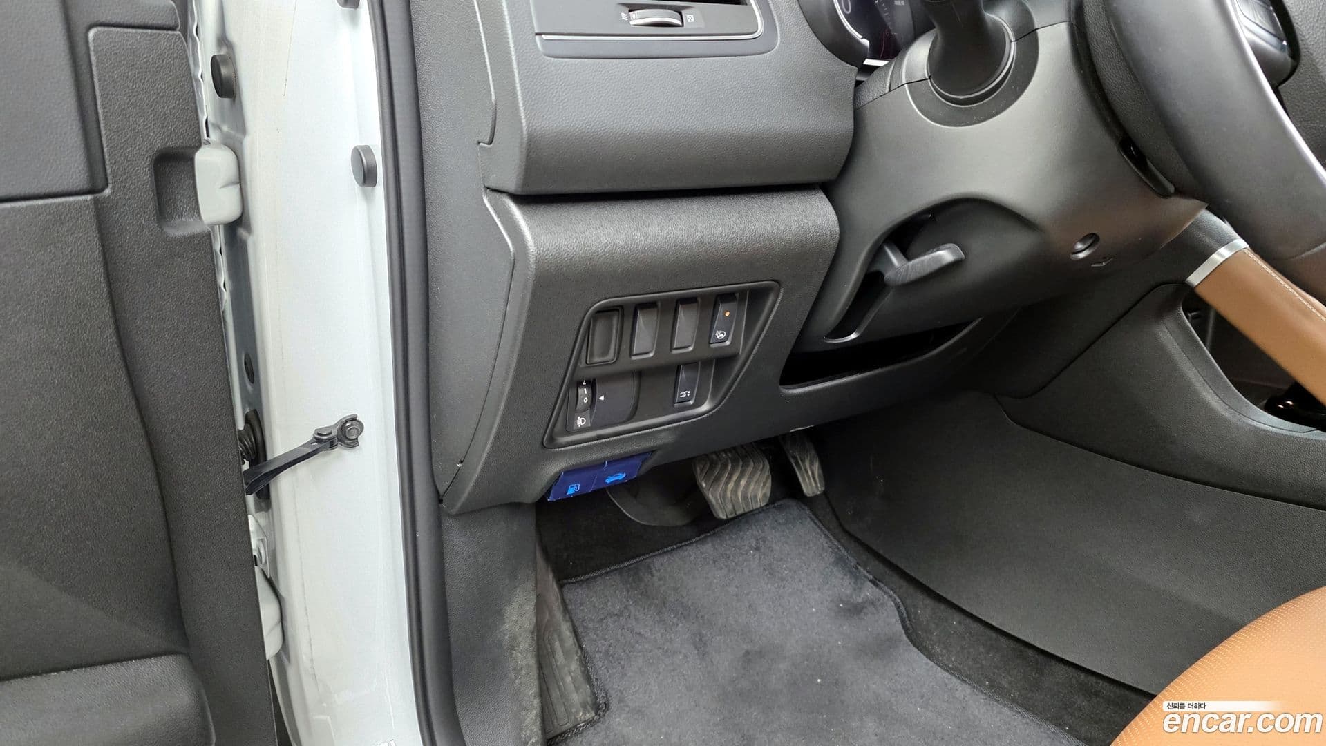 Main__Slider__Photo:QM6 Renault-KoreaSamsung 2022.2-16