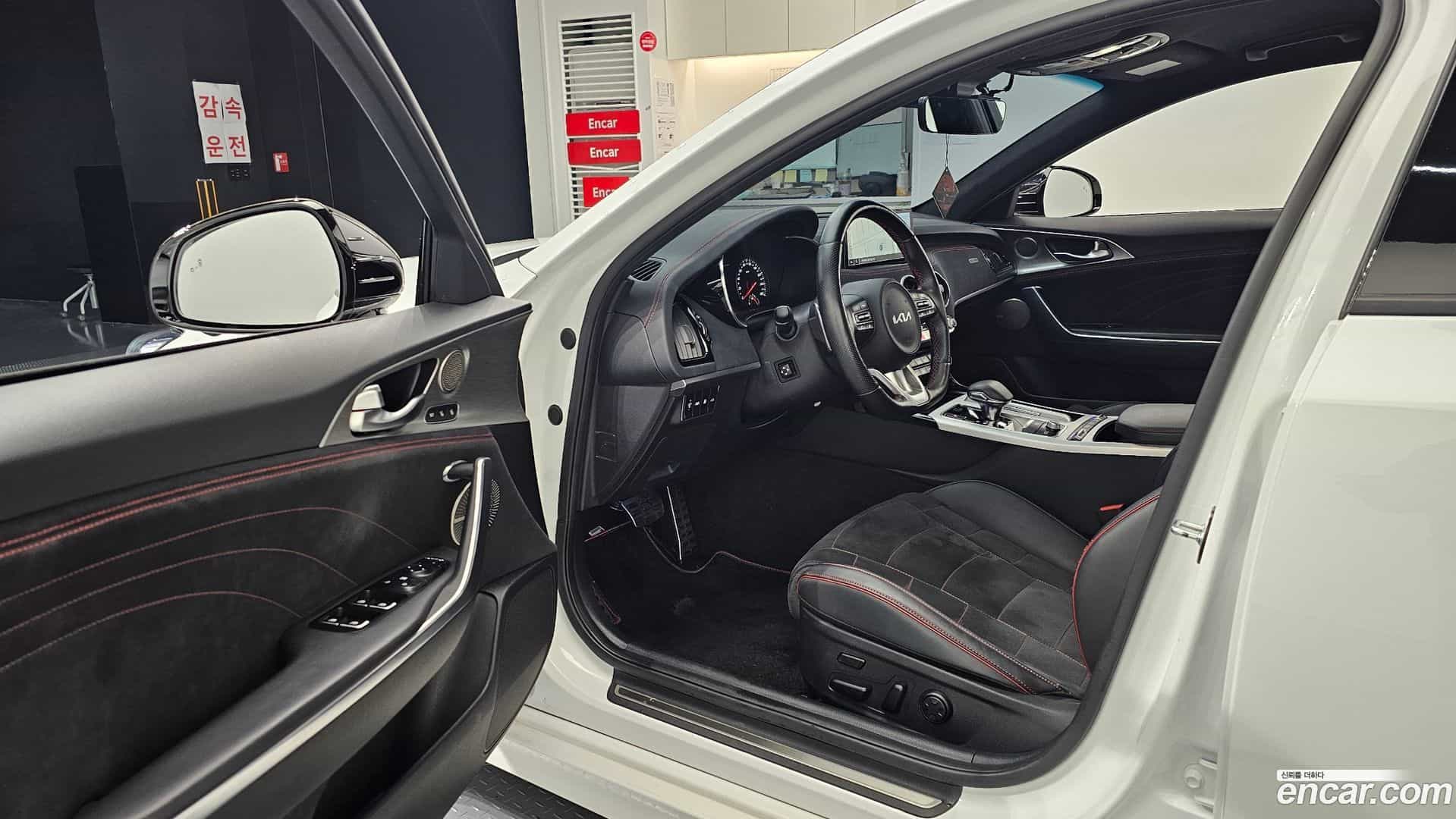 Stinger Kia 2022.11-OPTION-015