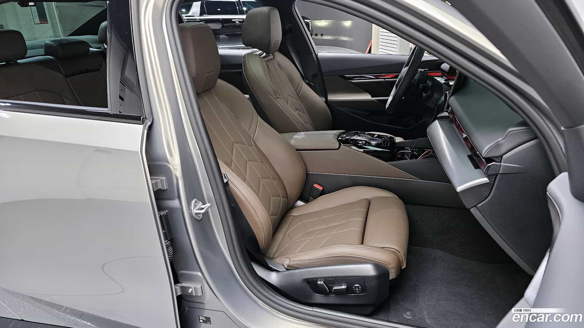 5-Series BMW 2025.6-OPTION-016