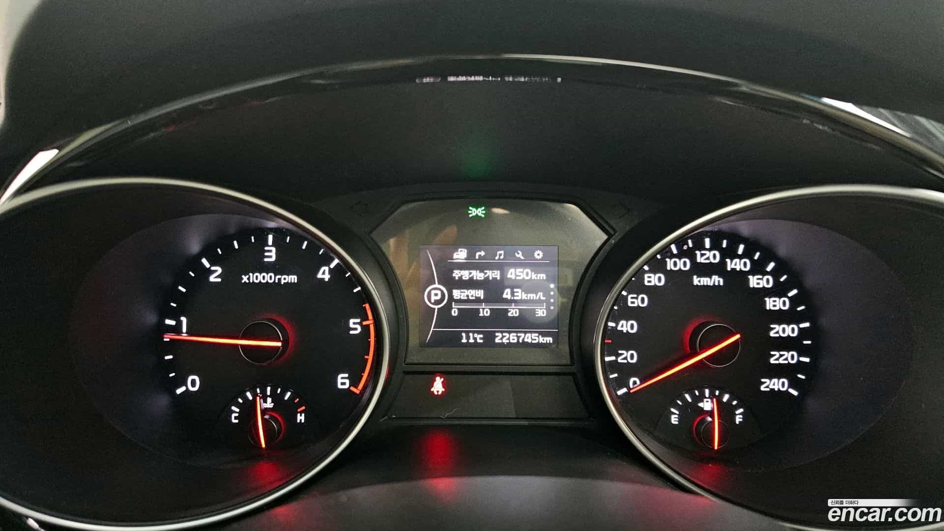 Canival Kia 2015.2-INNER-008