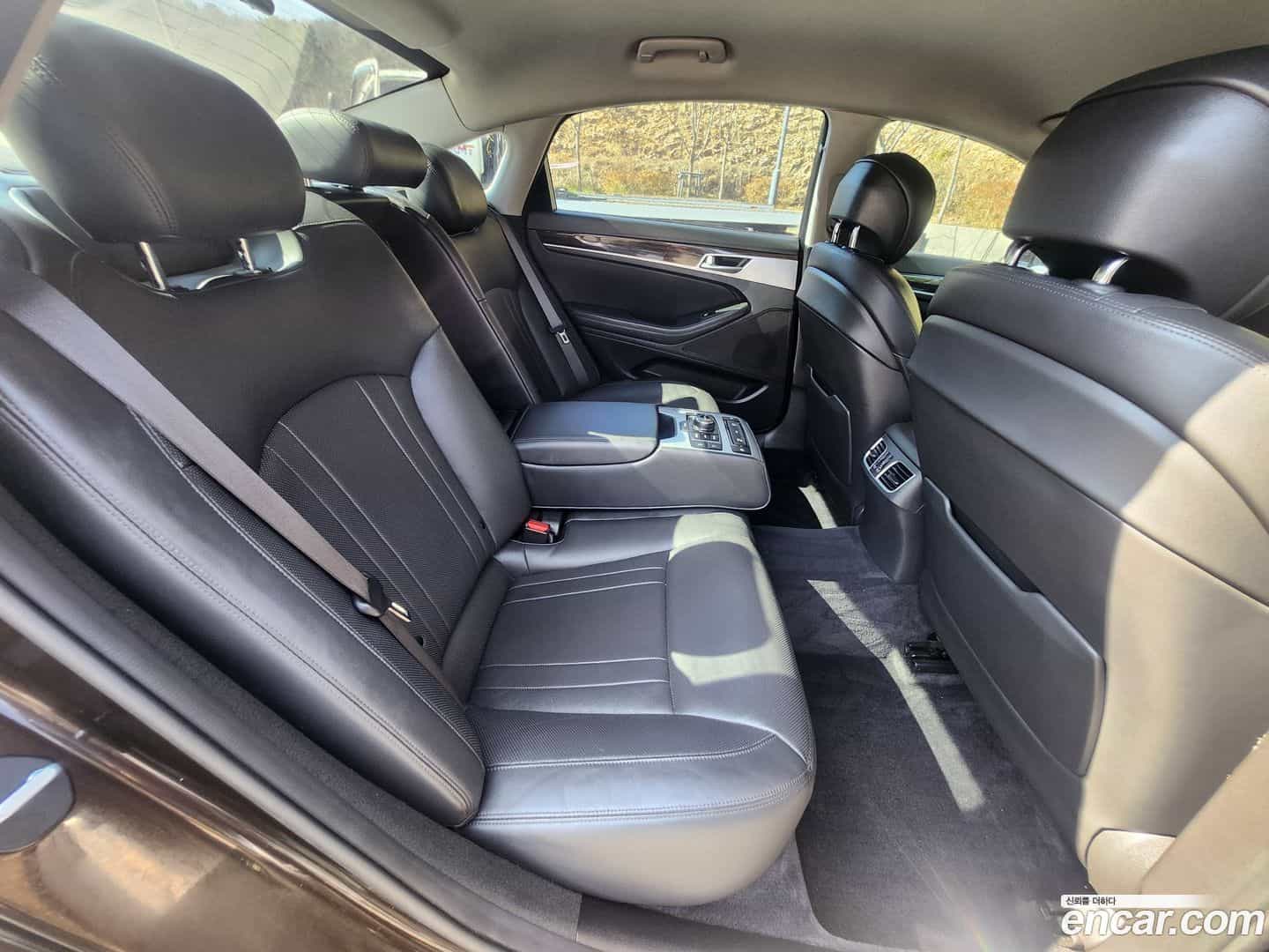 G80 Genesis 2018.3-INNER-008