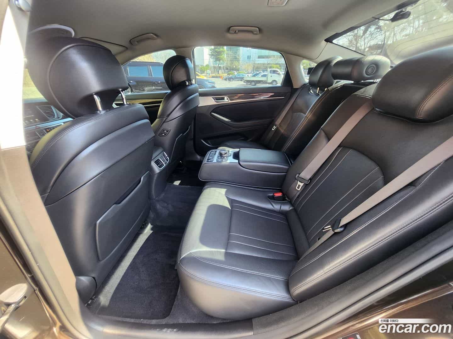 G80 Genesis 2018.3-INNER-009