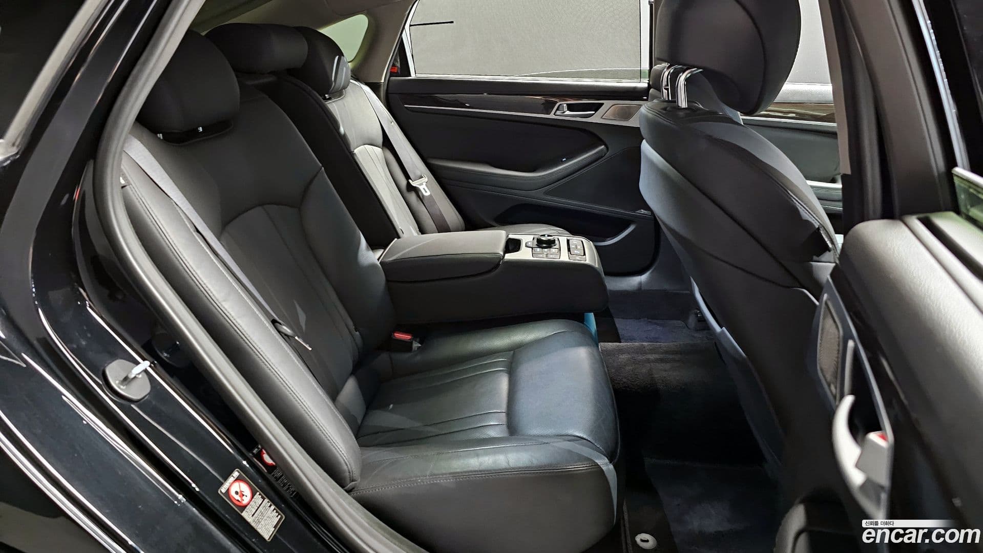 Main__Slider__Photo:G80 Genesis 2016.9-11