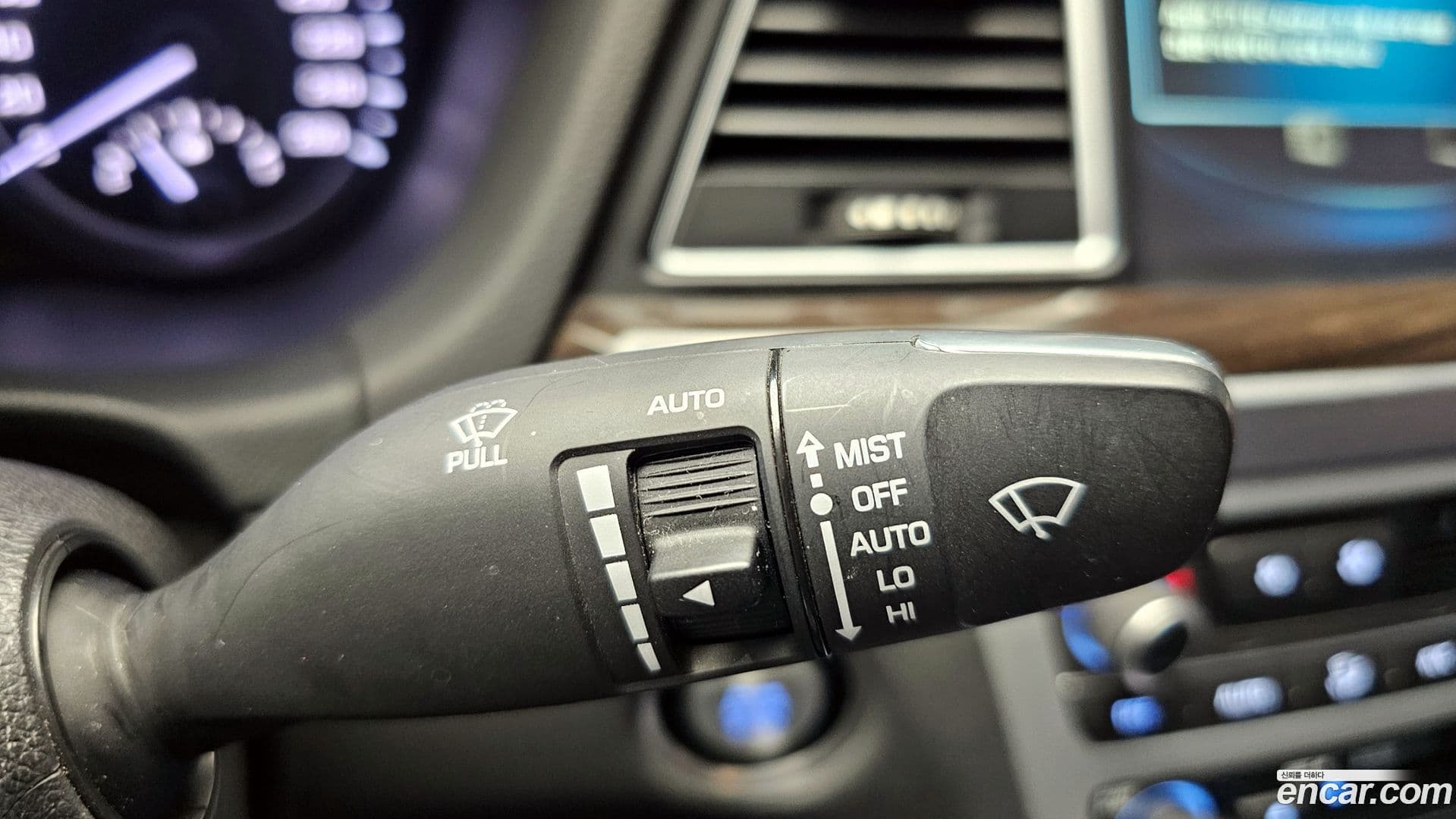 Main__Slider__Photo:G80 Genesis 2016.9-16