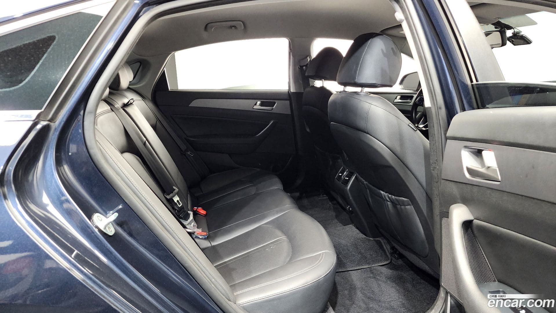 Main__Slider__Photo:Sonata Hyundai 2018.3-12