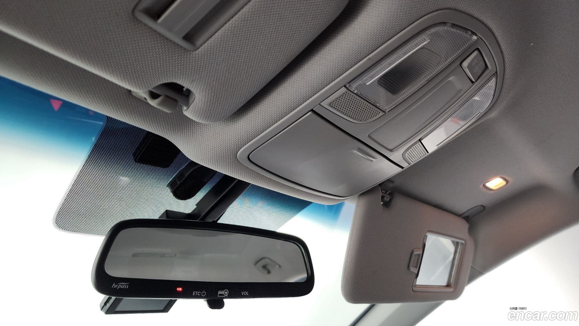 Main__Slider__Photo:Sonata Hyundai 2018.3-18