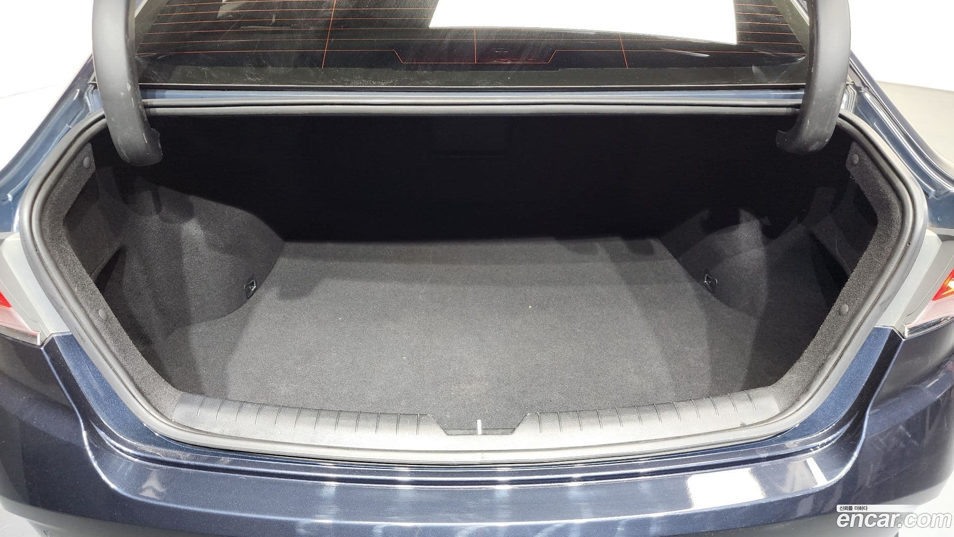 Main__Slider__Photo:Sonata Hyundai 2018.3-20