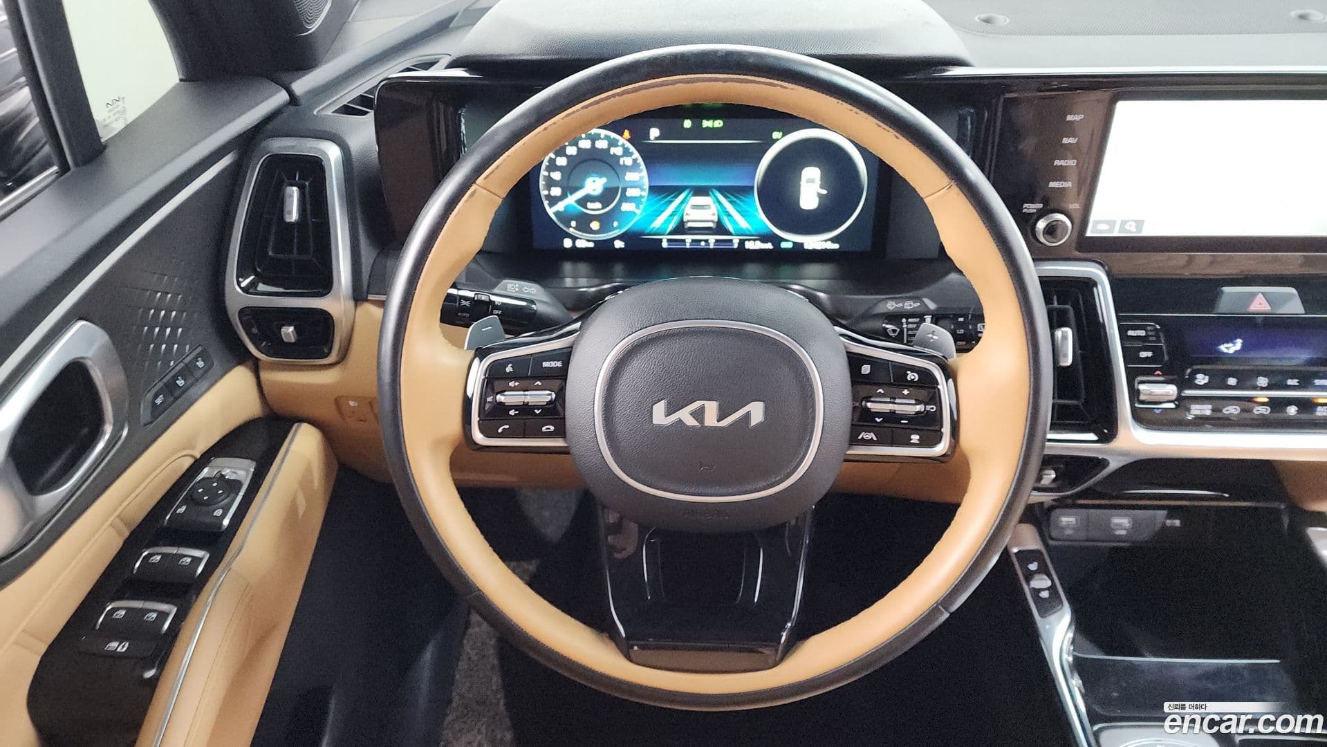 Main__Slider__Photo:Sorento Kia 2022.1-12