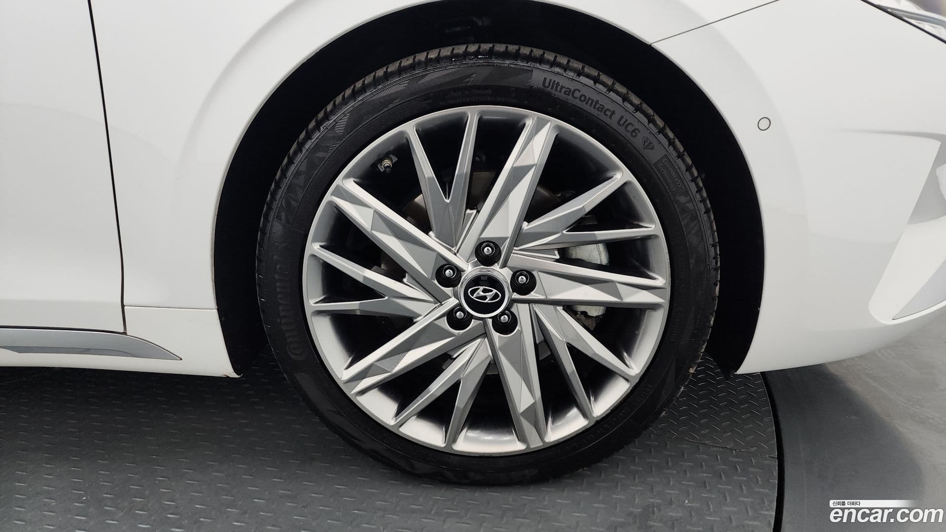 Main__Slider__Photo:Grandeur Hyundai 2020.7-4