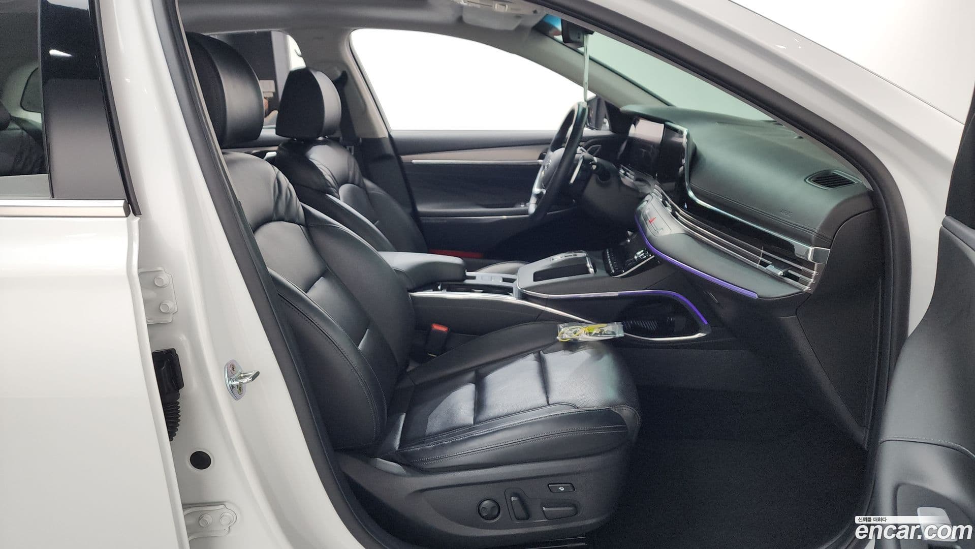 Main__Slider__Photo:Grandeur Hyundai 2020.7-10