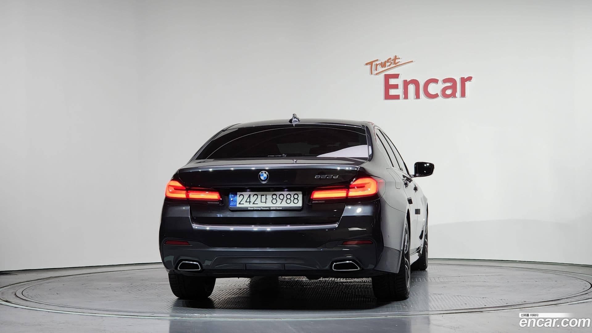 Main__Slider__Photo:5-Series BMW 2021.4-3