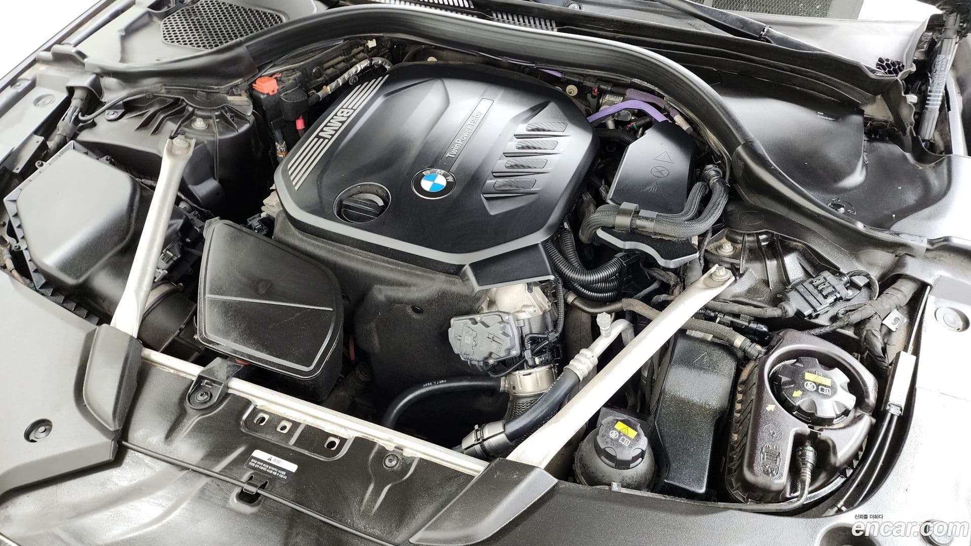 Main__Slider__Photo:5-Series BMW 2021.4-5