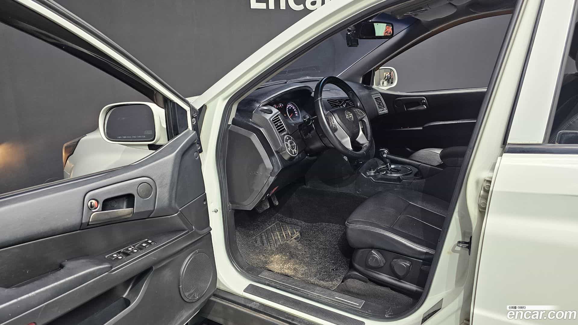 KORANDO KG_Mobility_Ssangyong 2015.8-INNER-010