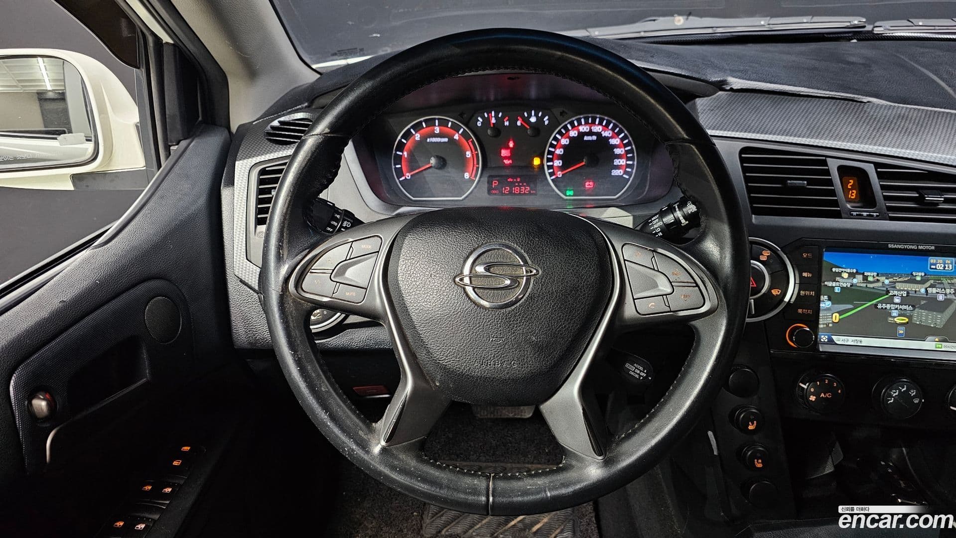 Main__Slider__Photo:KORANDO KG_Mobility_Ssangyong 2015.8-13