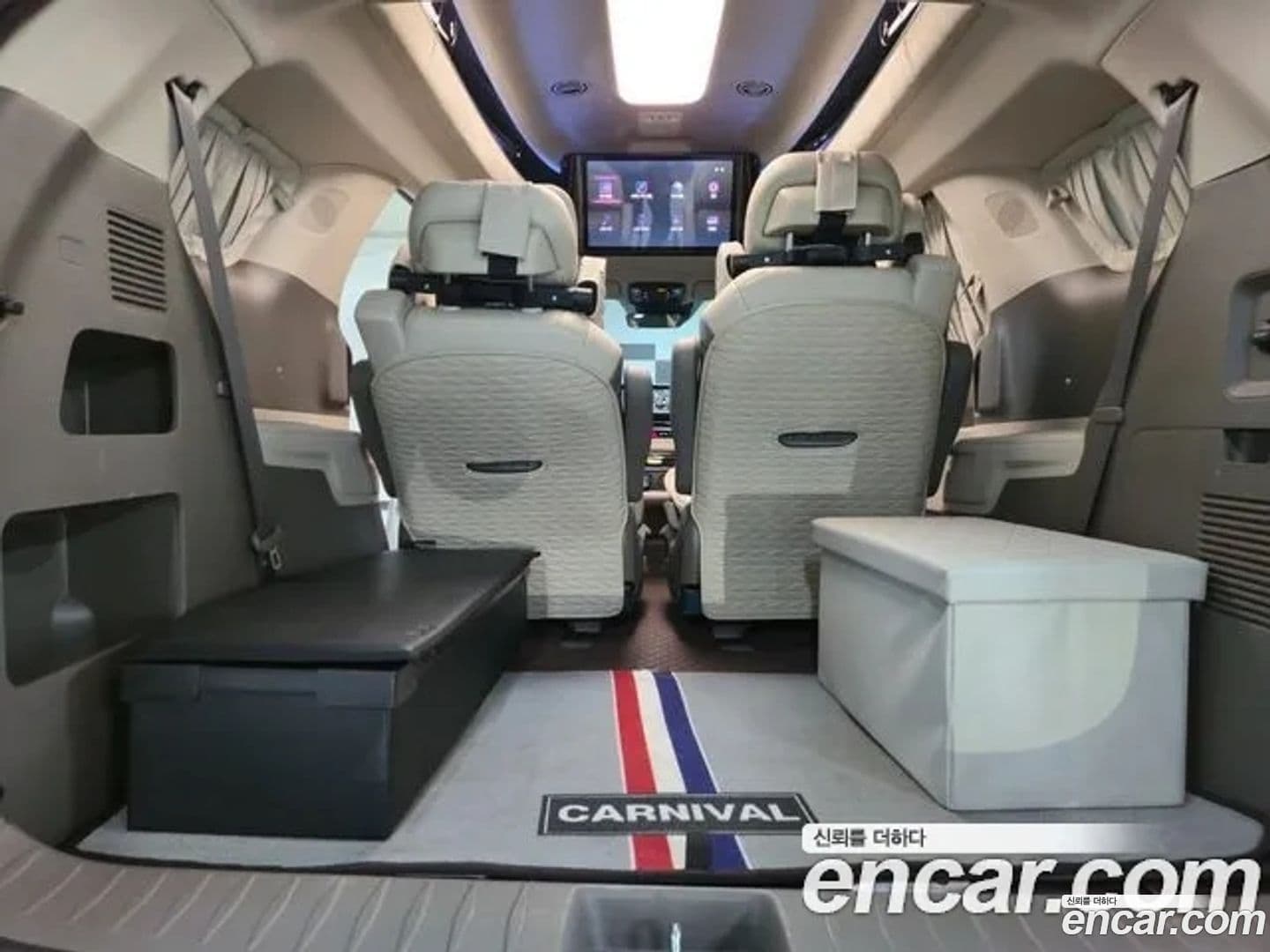 Main__Slider__Photo:Canival Kia 2023.4-6