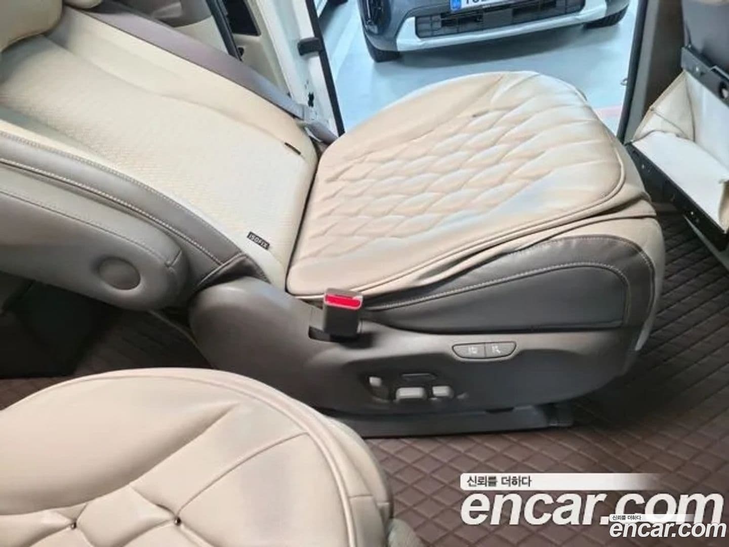 Main__Slider__Photo:Canival Kia 2023.4-7