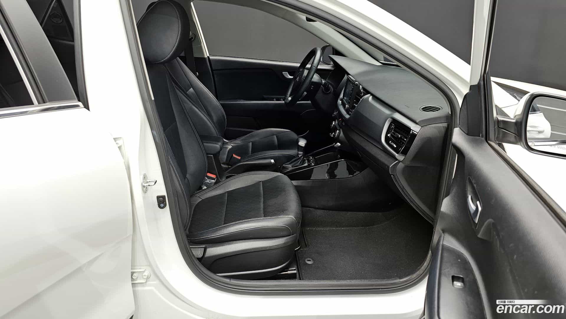 Stonic Kia 2020.3-INNER-010