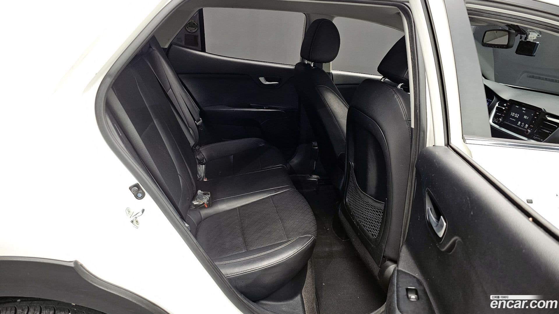 Main__Slider__Photo:Stonic Kia 2020.3-11