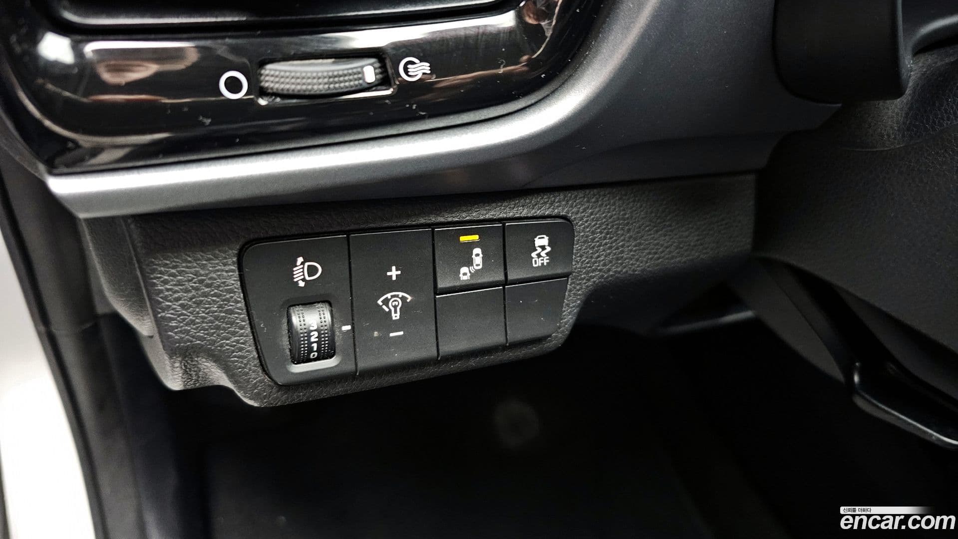 Main__Slider__Photo:Stonic Kia 2020.3-18