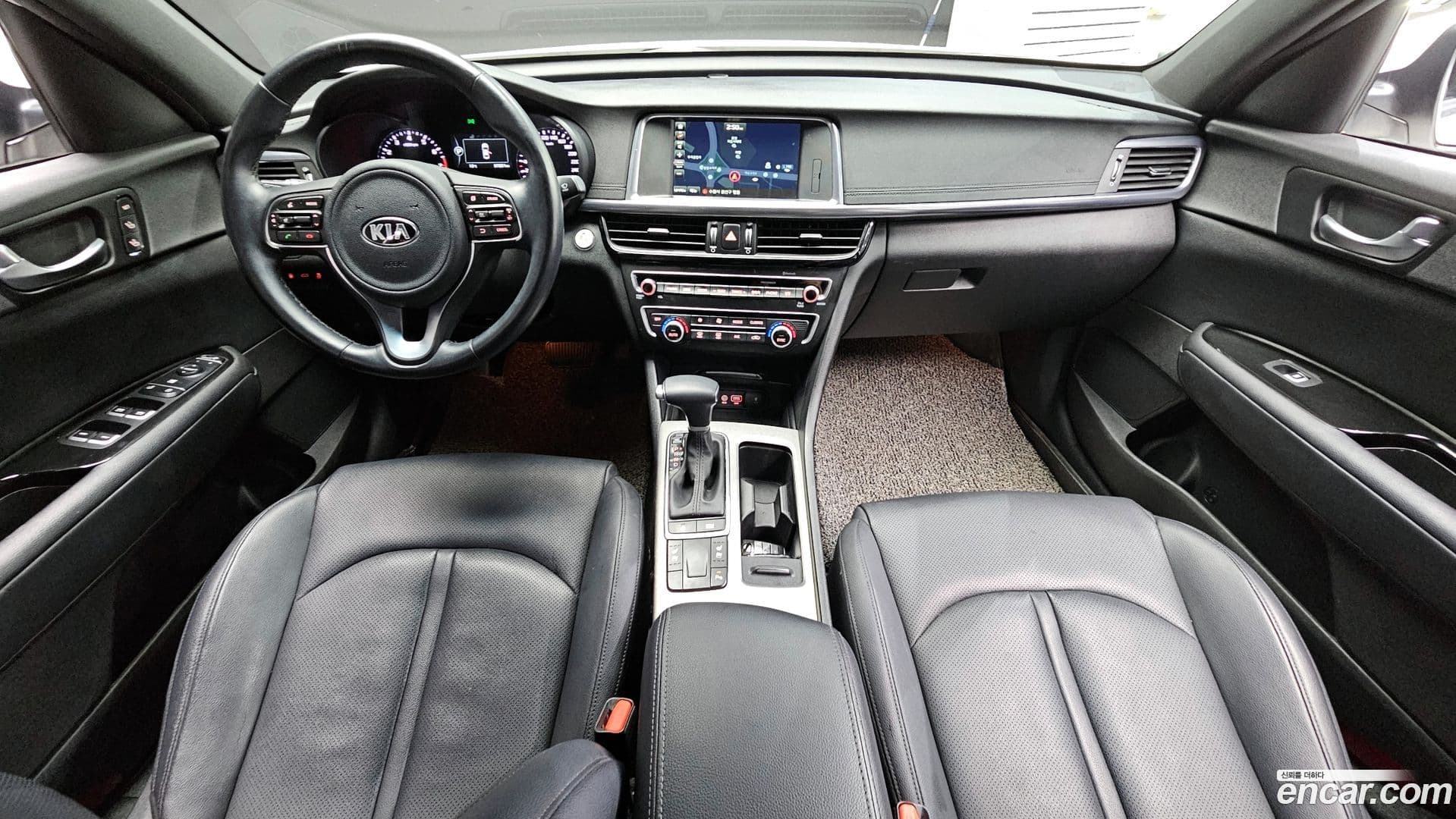 Main__Slider__Photo:K5 Kia 2017.0-6