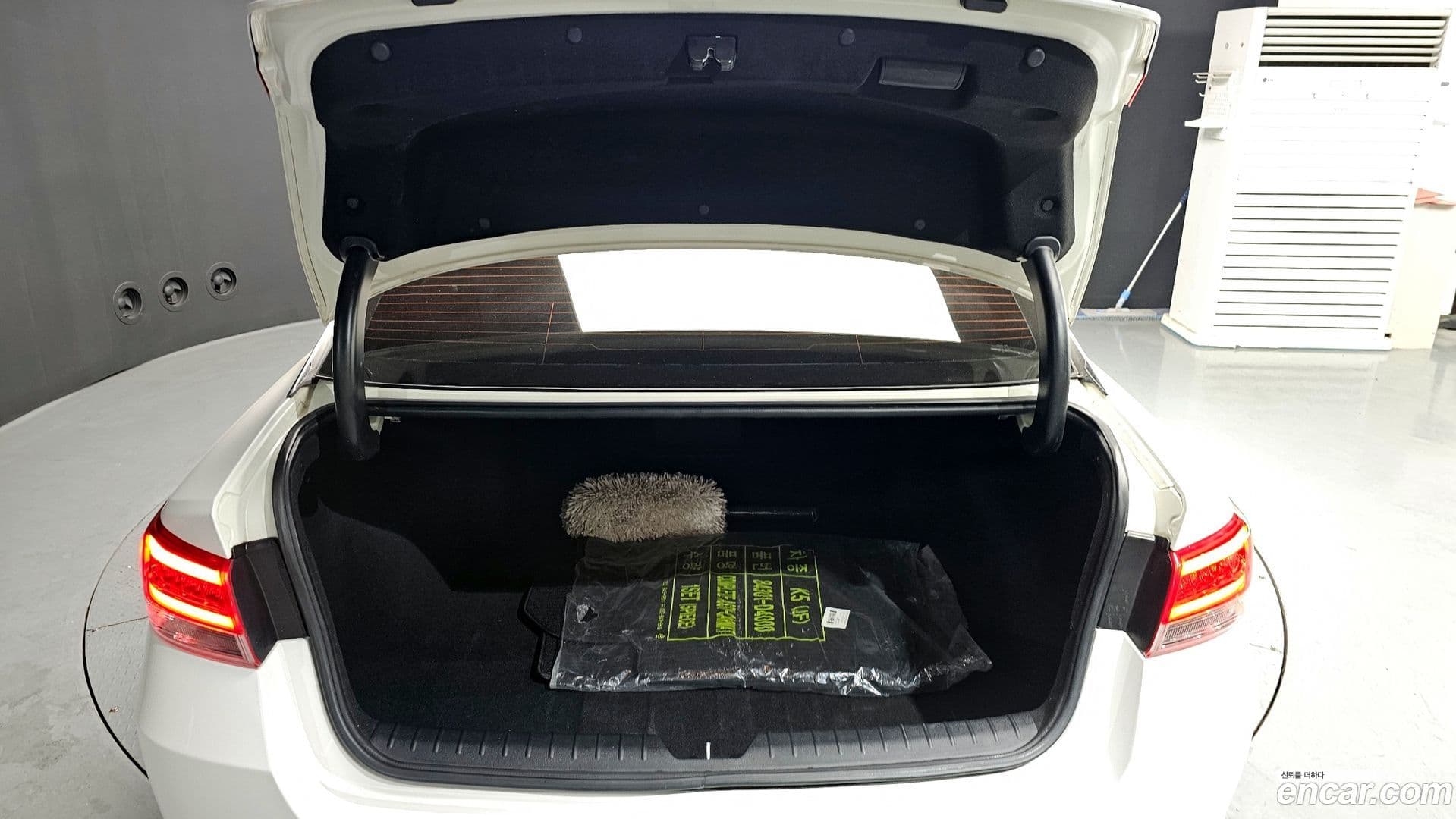 Main__Slider__Photo:K5 Kia 2017.0-19