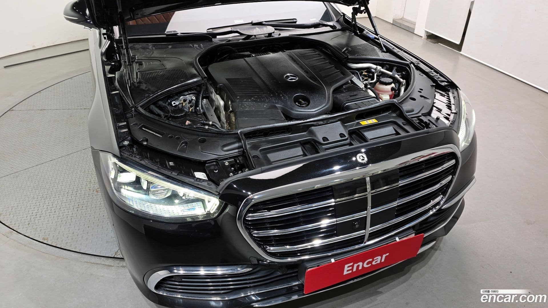 Main__Slider__Photo:S-Class Mercedes-Benz 2023.1-5