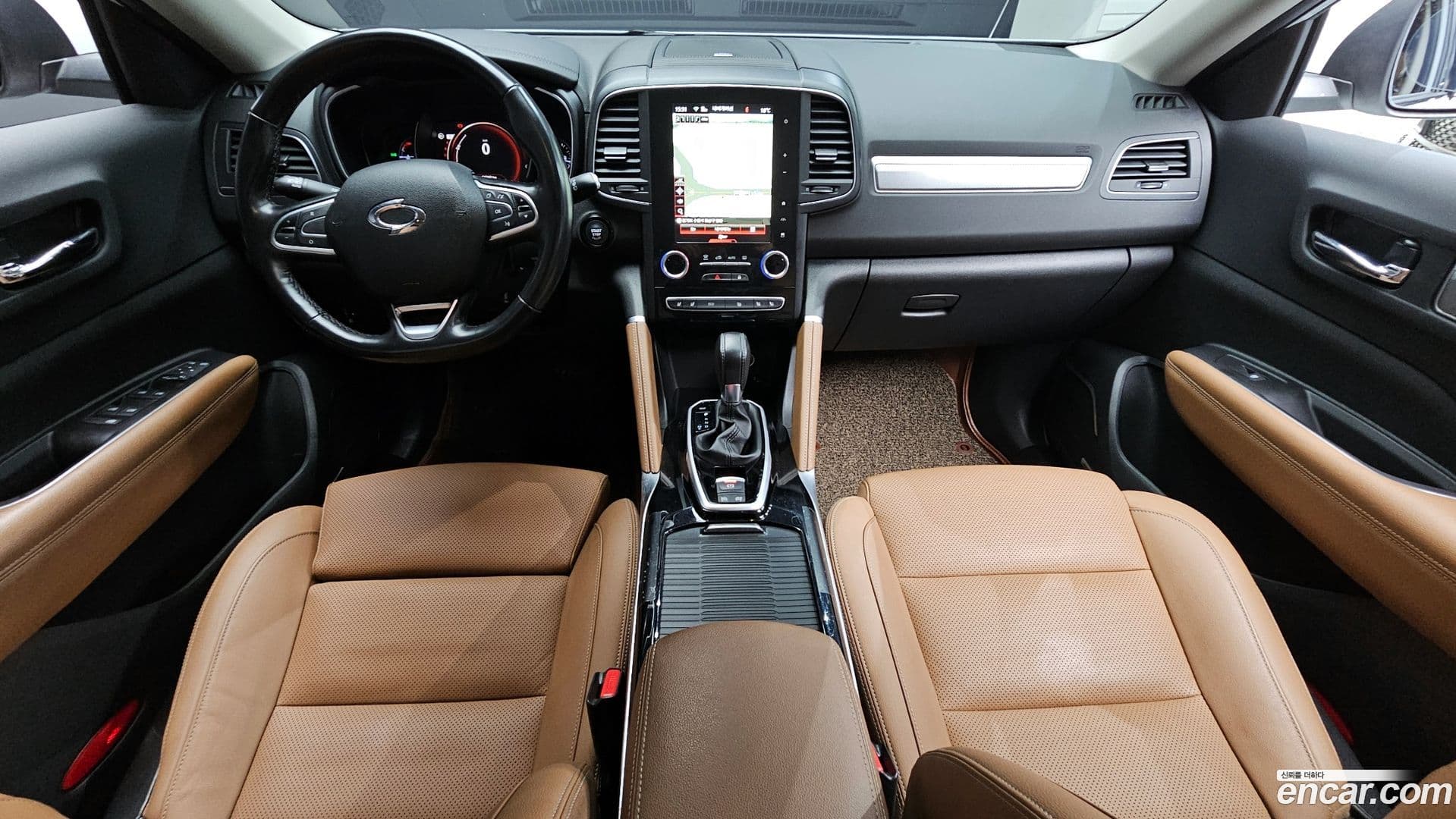 Main__Slider__Photo:QM6 Renault-KoreaSamsung 2021.4-6