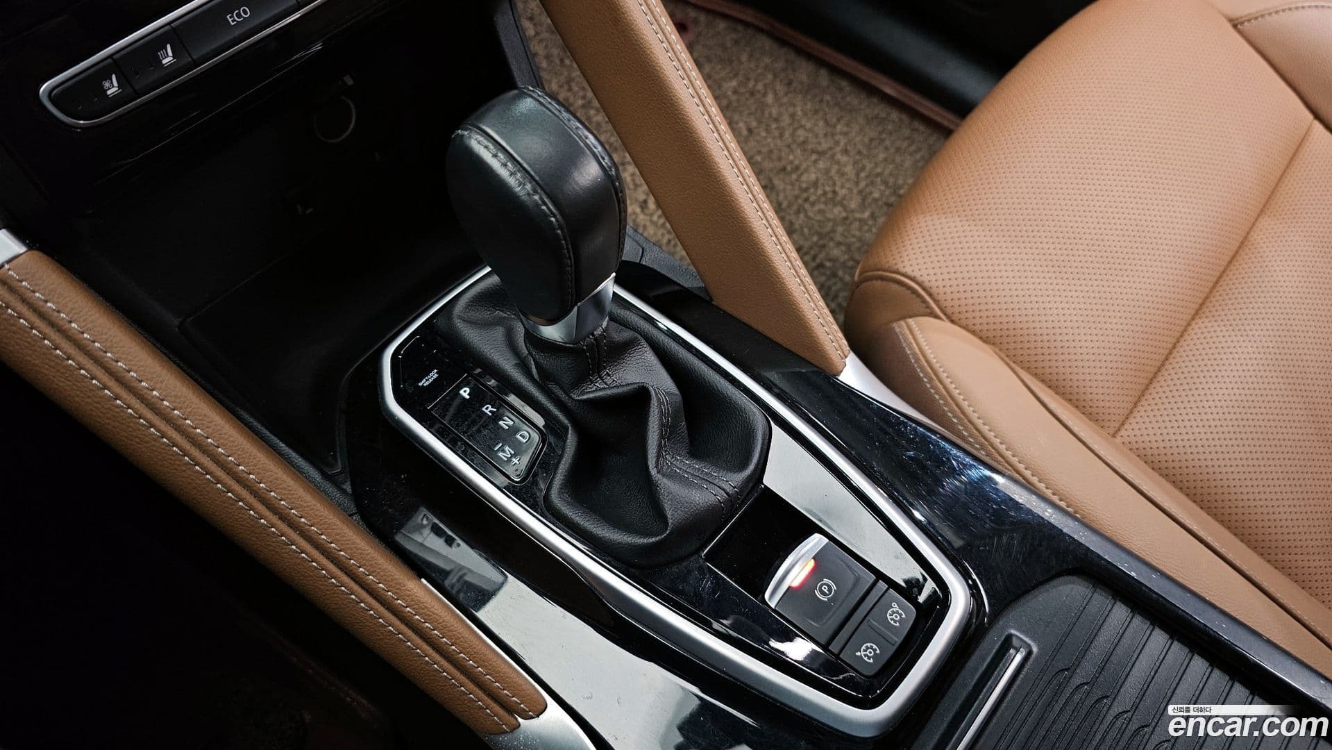 Main__Slider__Photo:QM6 Renault-KoreaSamsung 2021.4-8