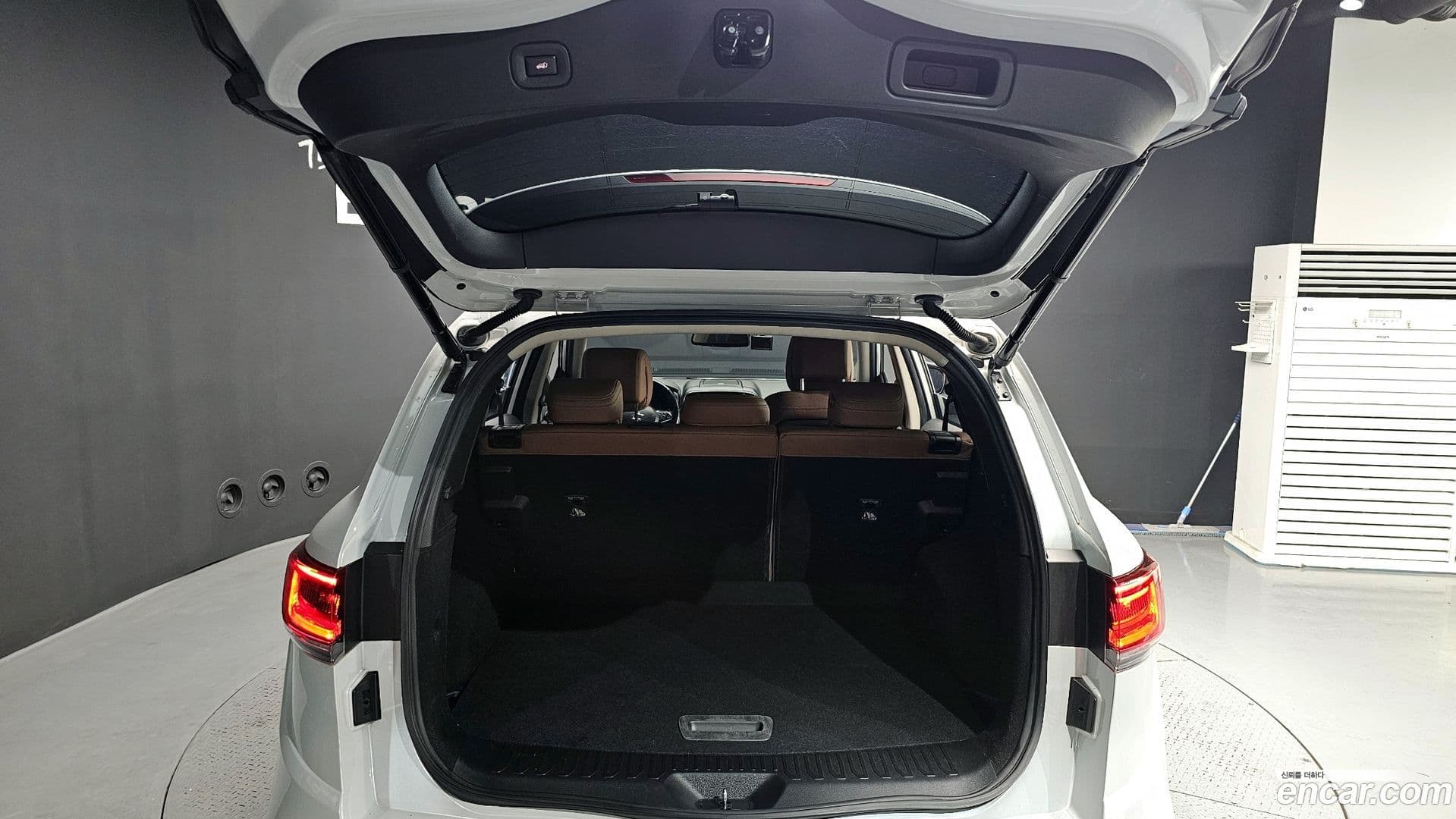 Main__Slider__Photo:QM6 Renault-KoreaSamsung 2021.4-19