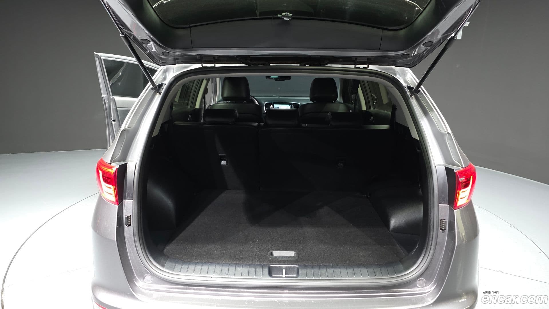 Main__Slider__Photo:Sportage Kia 2015.11-19