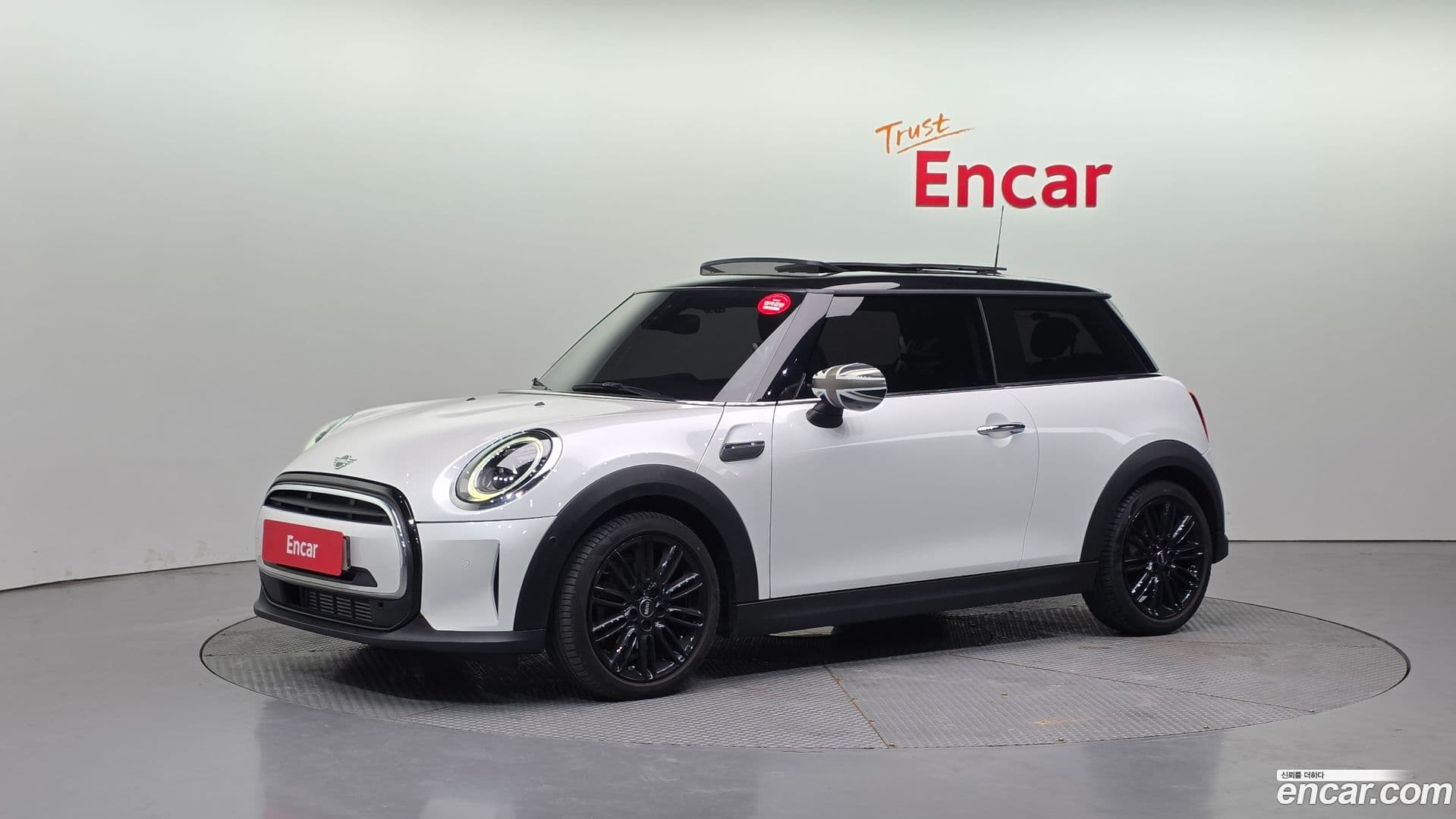 Main__Slider__Photo:Cooper Mini 2023.6-0