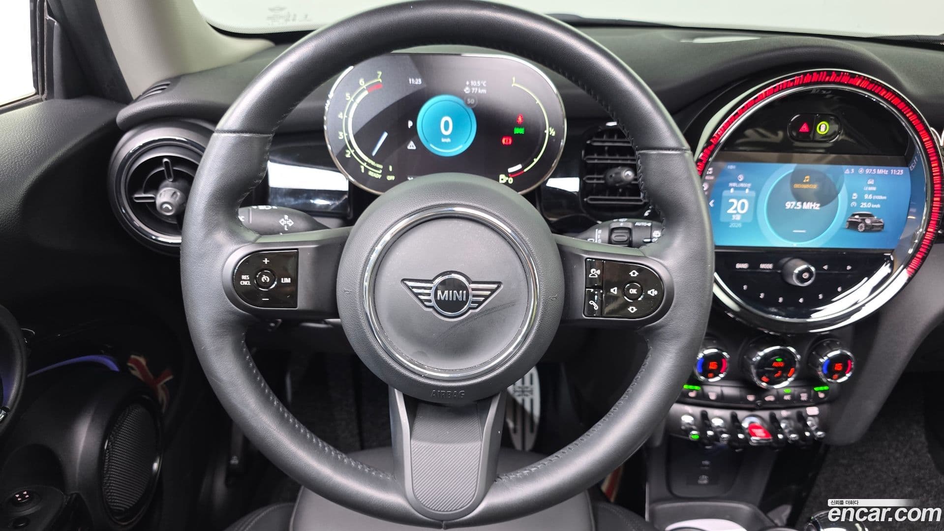 Main__Slider__Photo:Cooper Mini 2023.6-14