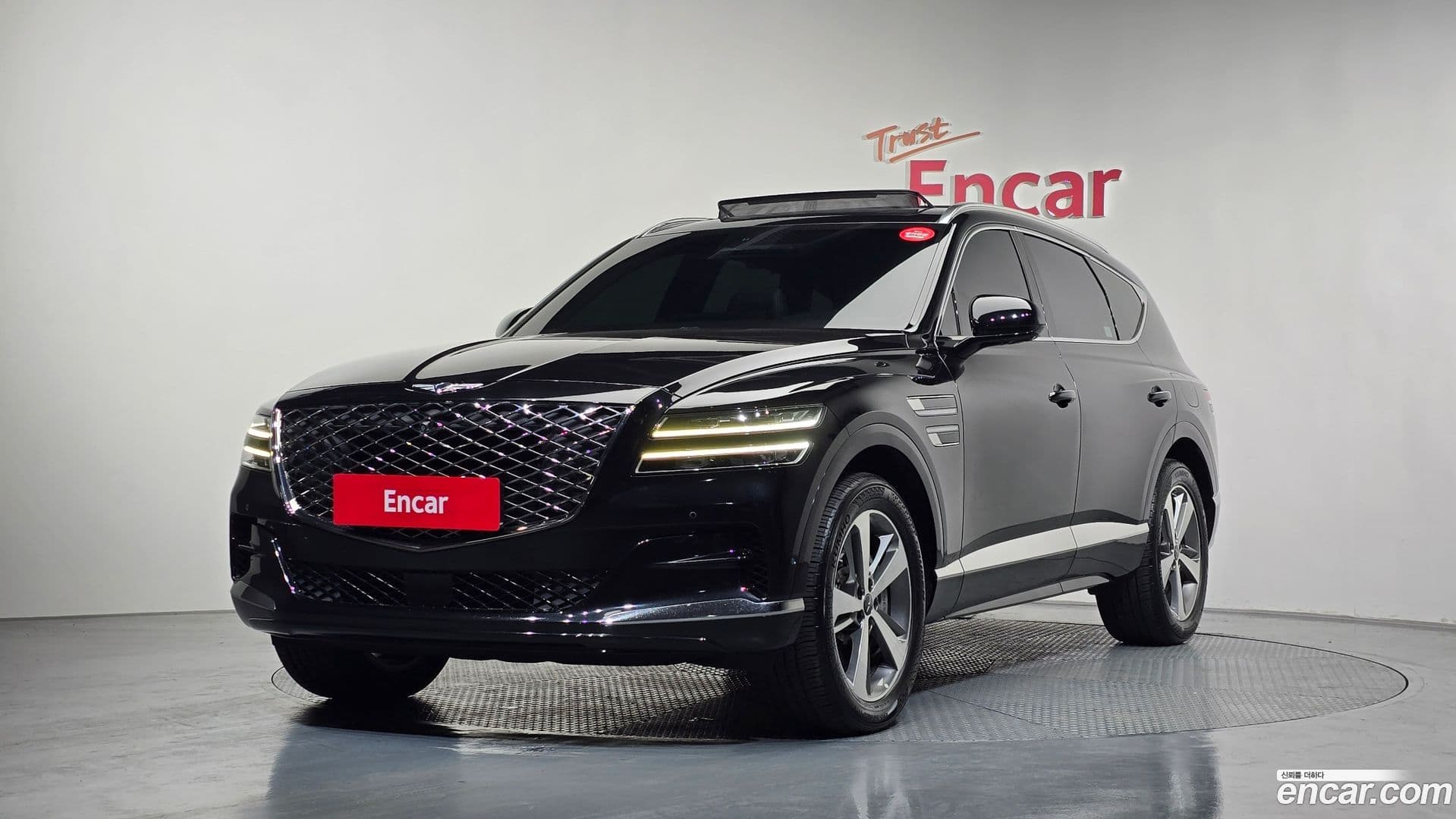 Main__Slider__Photo:GV80 Genesis 2022.3-0