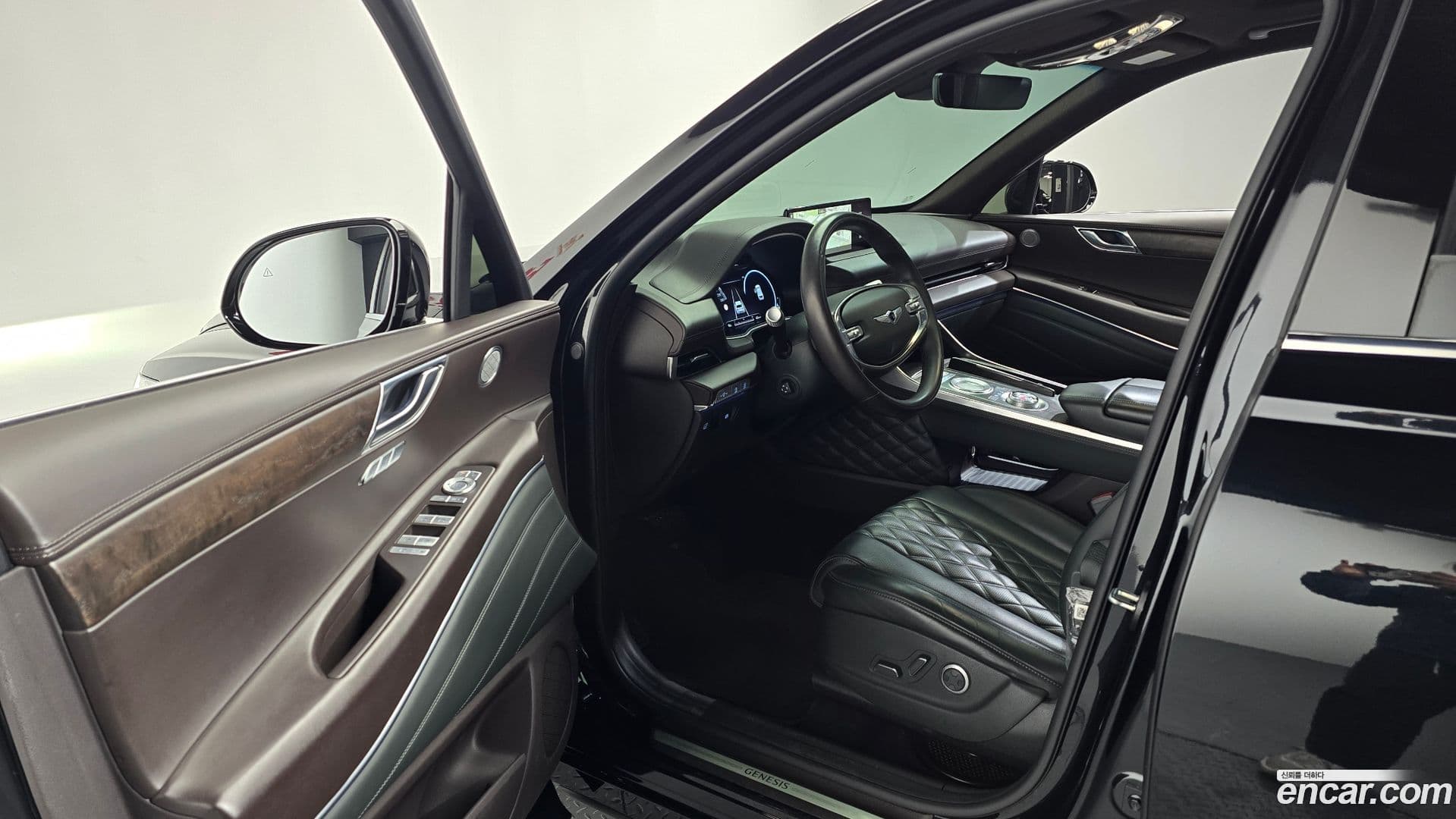 Main__Slider__Photo:GV80 Genesis 2022.3-9