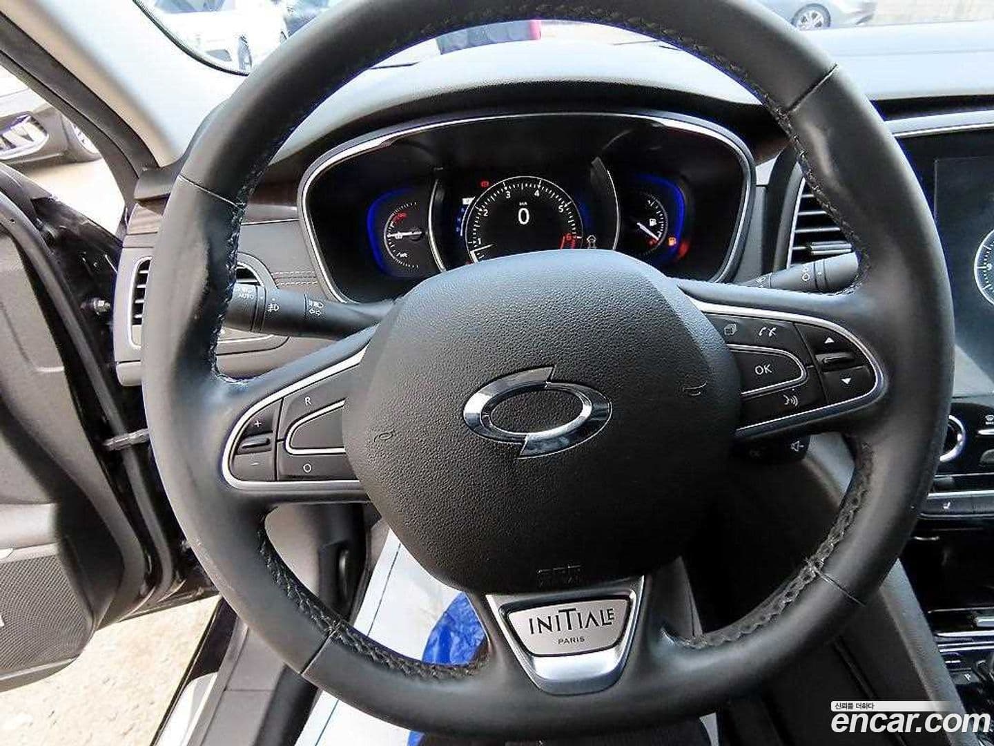 Main__Slider__Photo:SM6 Renault-KoreaSamsung 2016.8-7