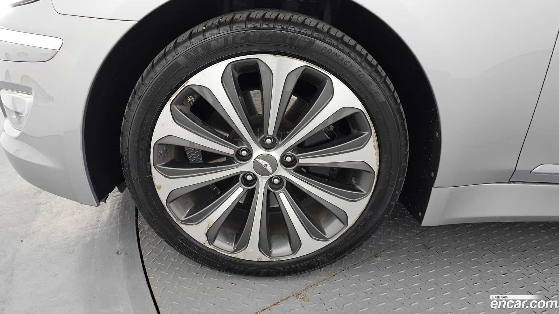 Genesis Hyundai 2012.0-OUTER-005