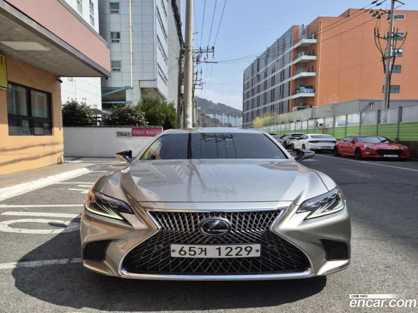 LS Lexus 2018.0-OUTER-001