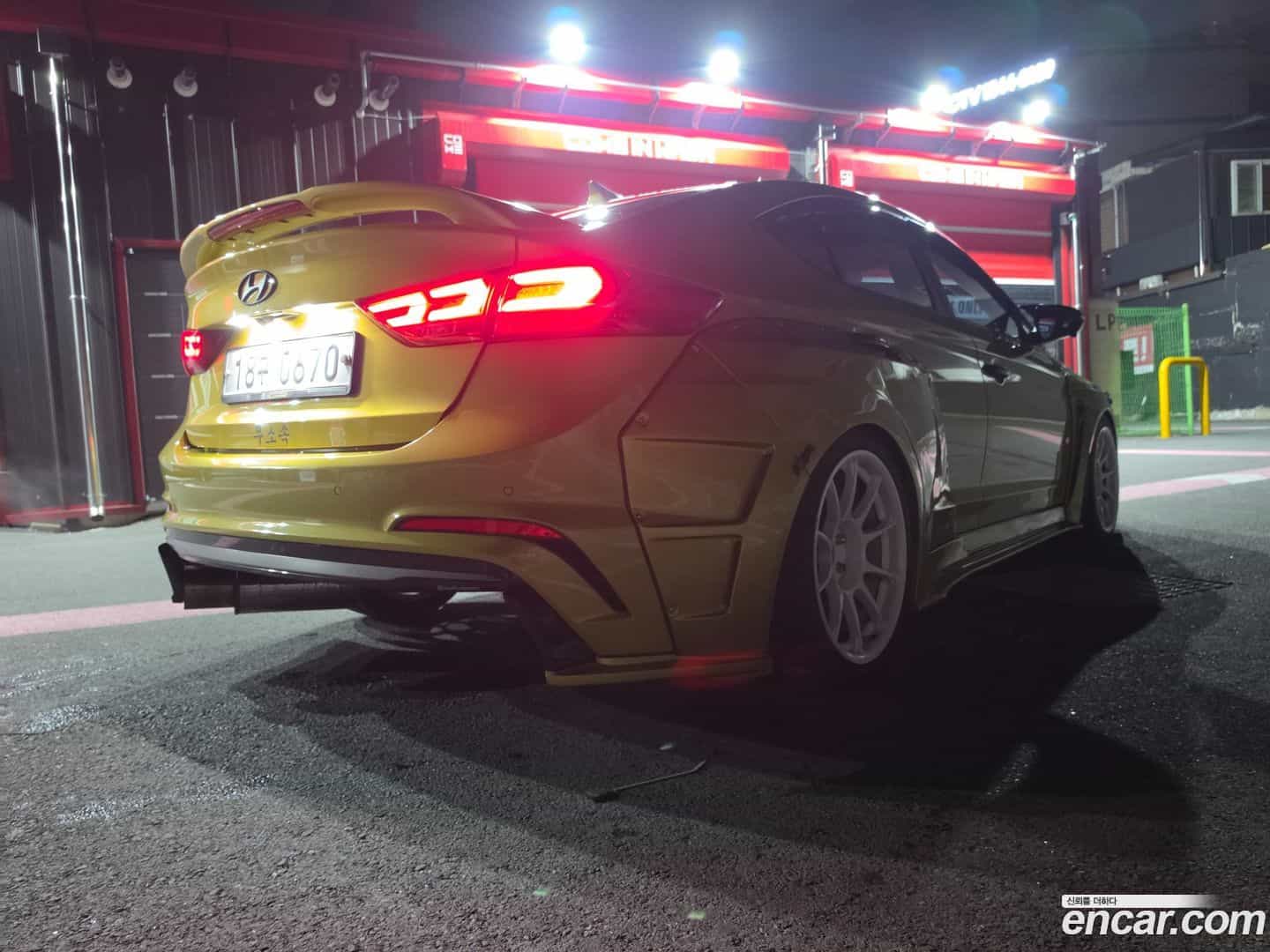 AVANTE Hyundai 2016.5-OUTER-003