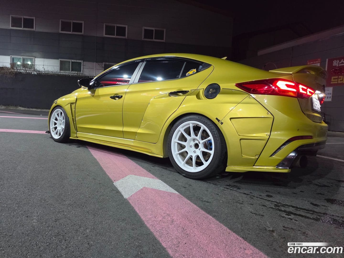 Main__Slider__Photo:AVANTE Hyundai 2016.5-3