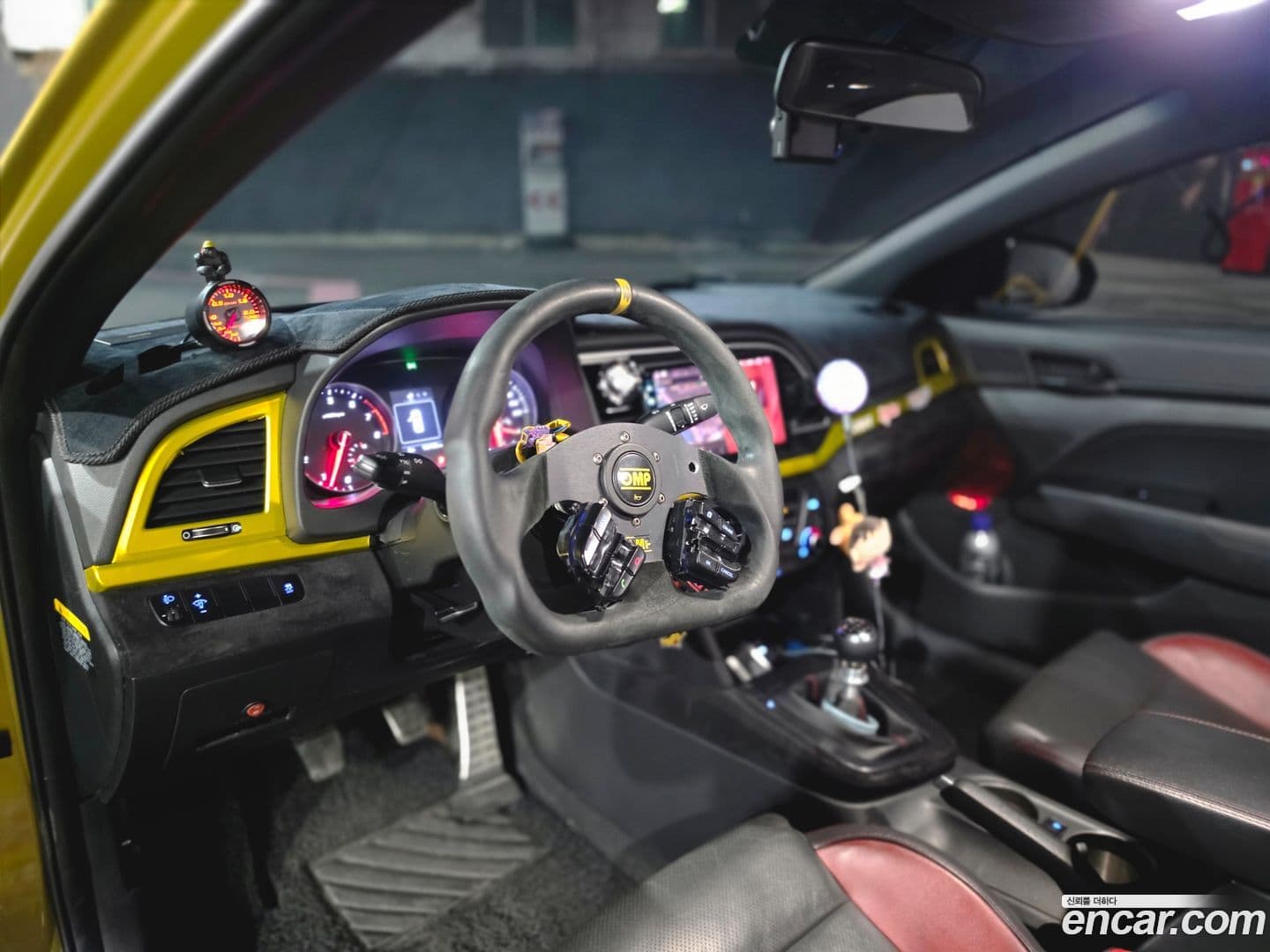 Main__Slider__Photo:AVANTE Hyundai 2016.5-7