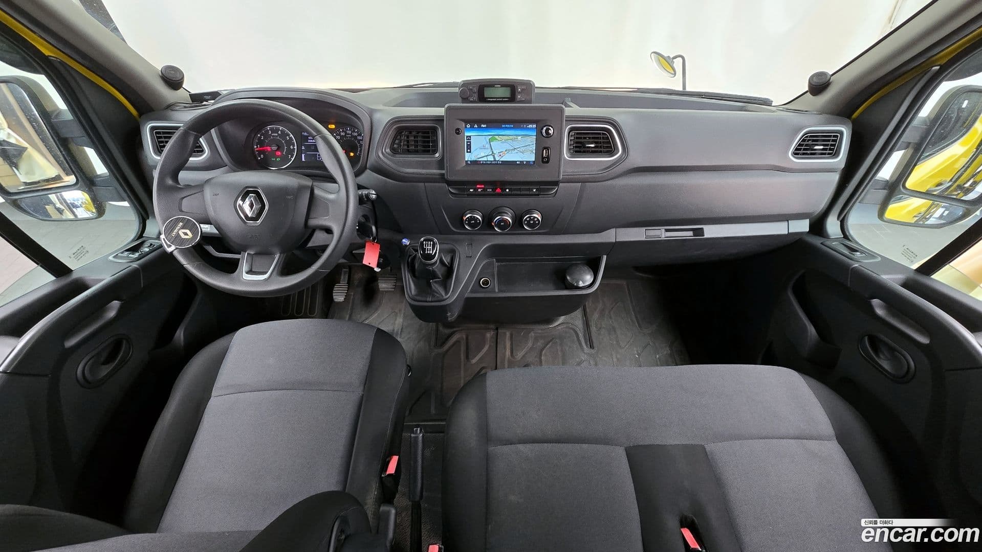 Main__Slider__Photo:Master Renault-KoreaSamsung 2020.5-6