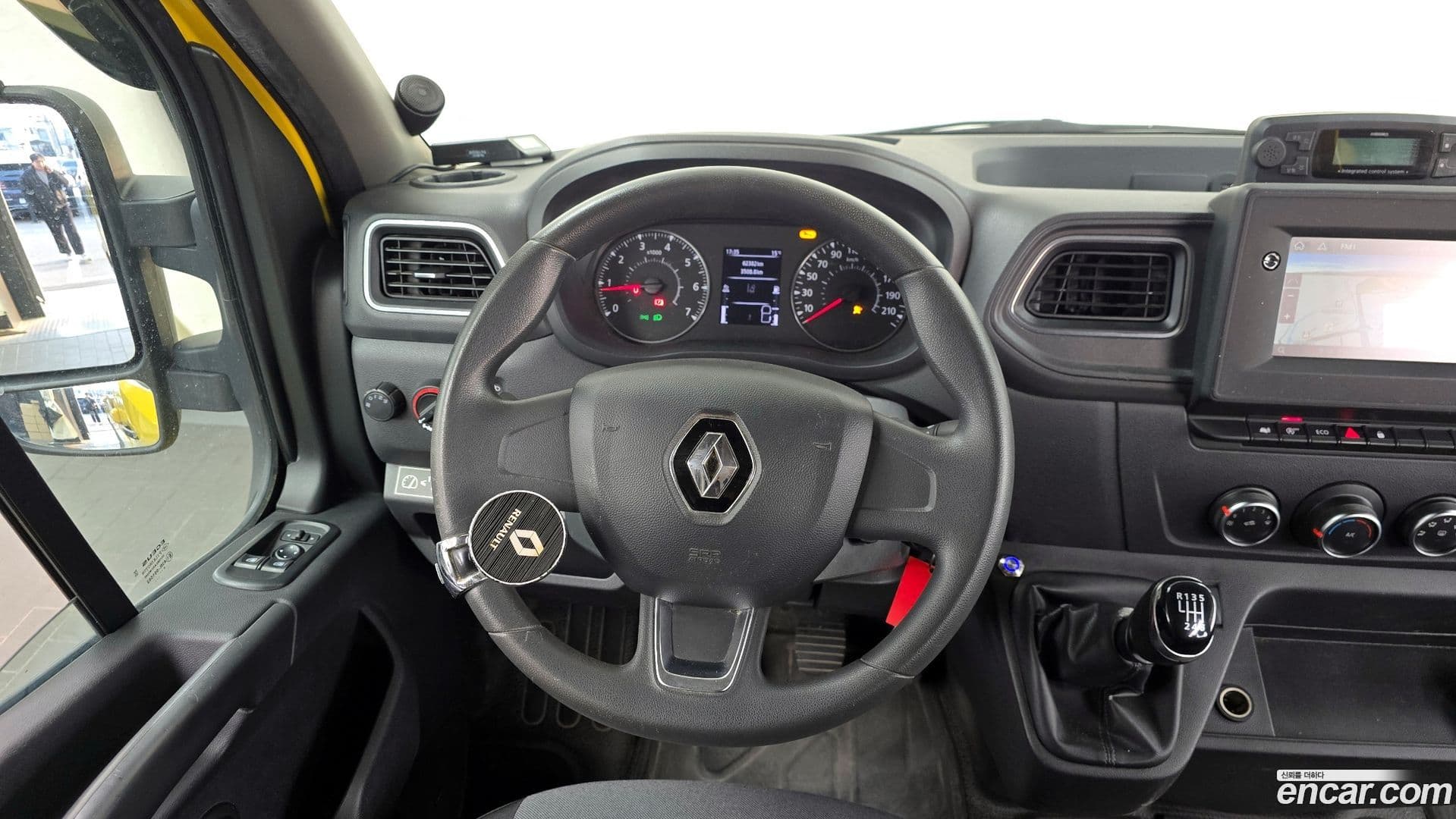 Main__Slider__Photo:Master Renault-KoreaSamsung 2020.5-12