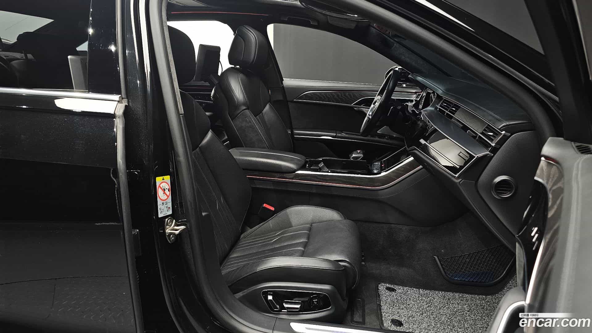 A8 Audi 2021.11-INNER-010