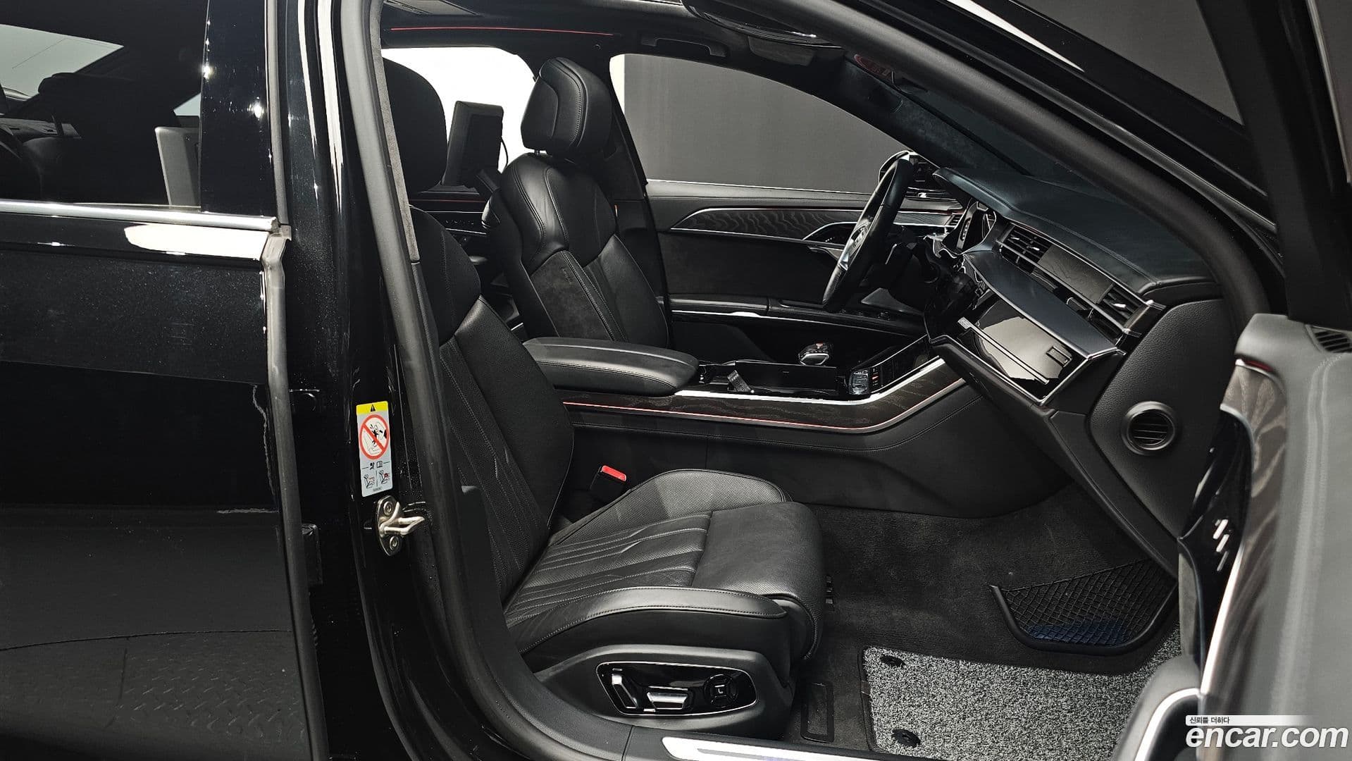 Main__Slider__Photo:A8 Audi 2021.11-9