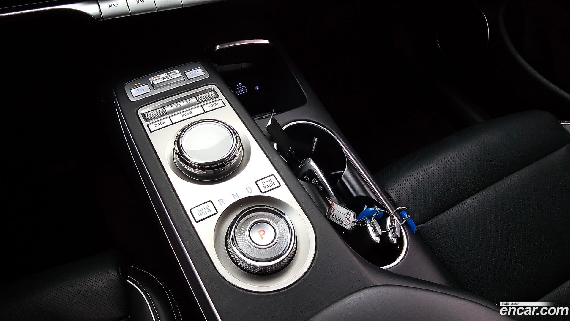 Main__Slider__Photo:GV70 Genesis 2022.7-8